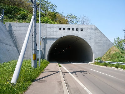 余別トンネル画像